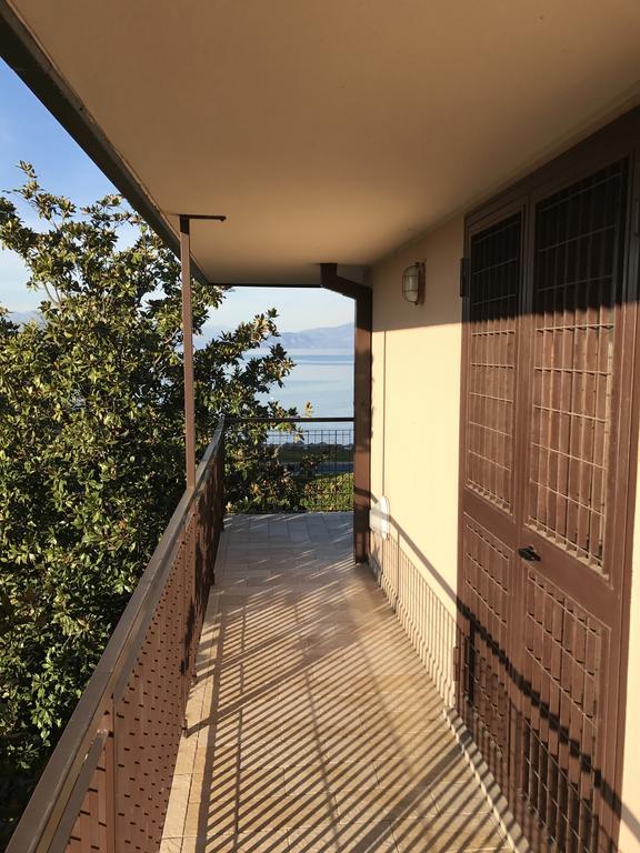 Lugana 17 Apartman Sirmione Kültér fotó