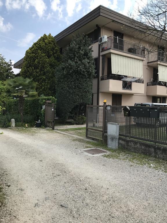 Lugana 17 Apartman Sirmione Kültér fotó