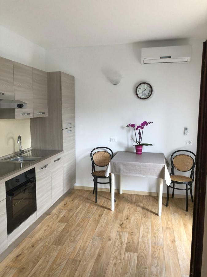 Lugana 17 Apartman Sirmione Kültér fotó