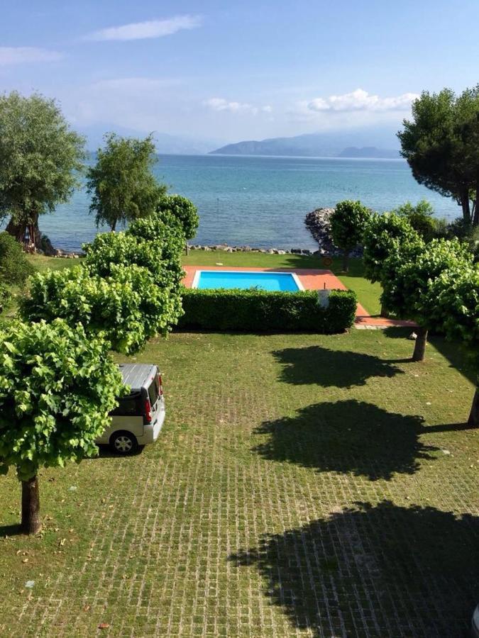 Lugana 17 Apartman Sirmione Kültér fotó